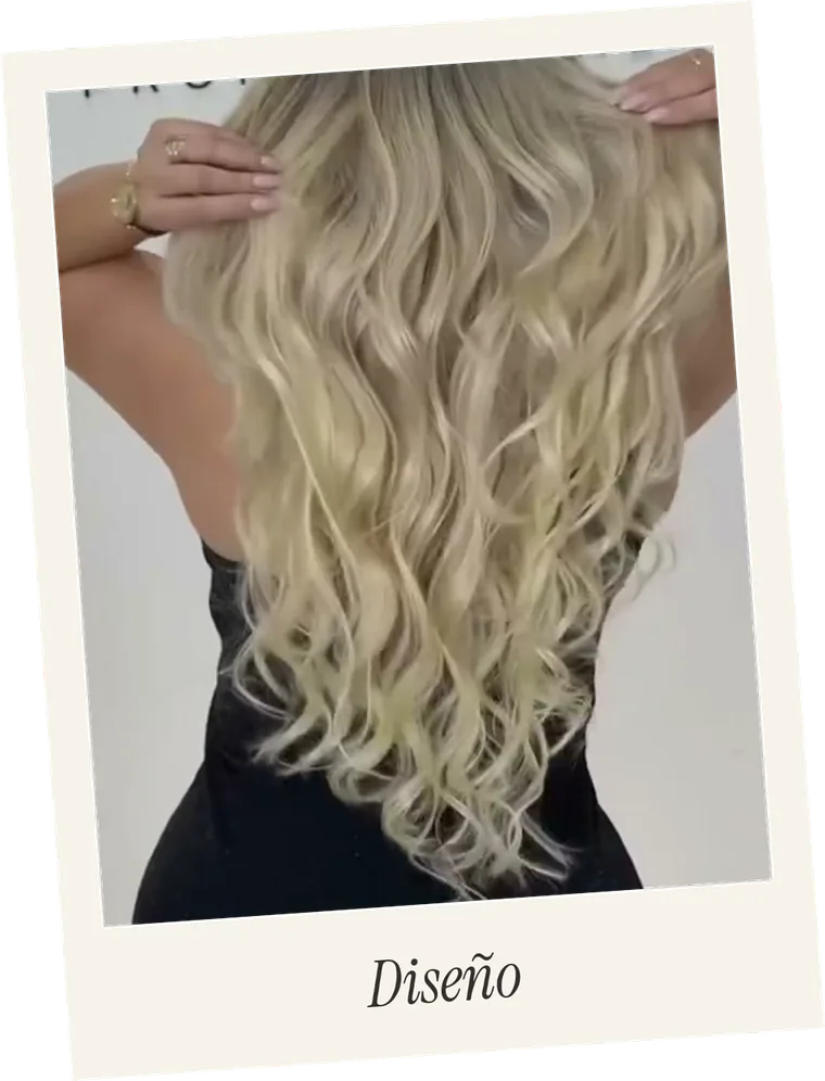 Diseño de mechas en una melena larga y ondulada