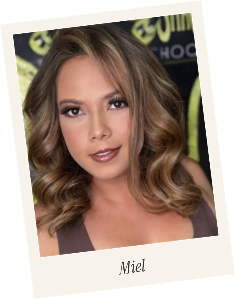 Color miel con esfumado natural y maquillaje suave